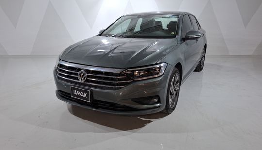 Volkswagen • Jetta