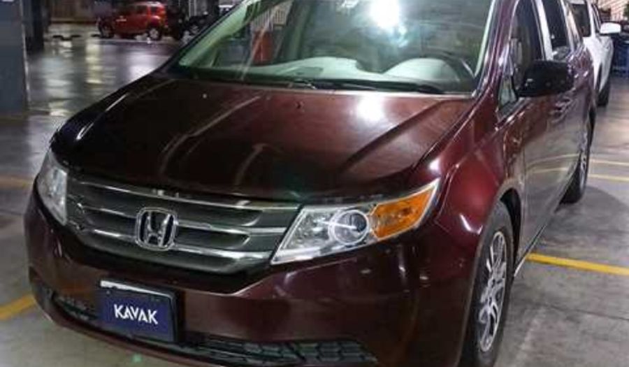 Honda Odyssey 3.5 LX AT Minivan 2011