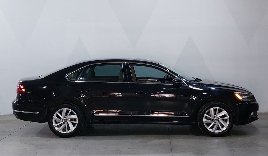 Volkswagen Passat 2.5 HIGHLINE AUTO Sedan 2018