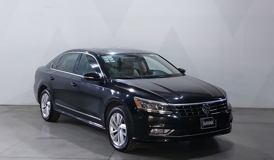 Volkswagen Passat 2.5 HIGHLINE AUTO Sedan 2018