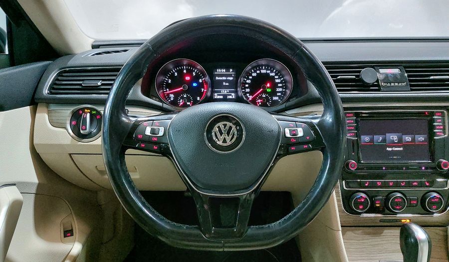 Volkswagen Passat 2.5 HIGHLINE AUTO Sedan 2018