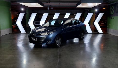 Toyota Yaris 1.5 XLS CVT Sedan 2021