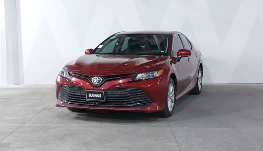 Toyota • Camry