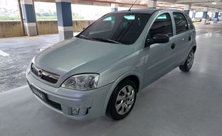 Chevrolet • Corsa