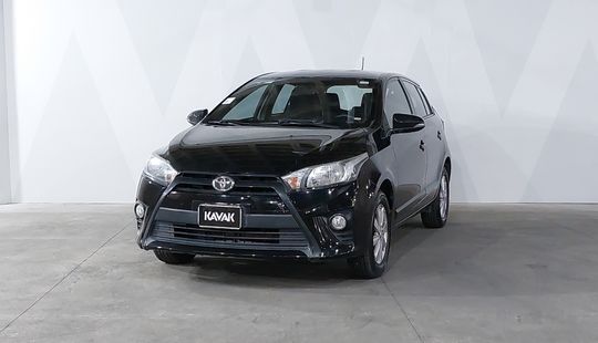 Toyota • Yaris