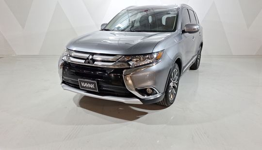 Mitsubishi • Outlander