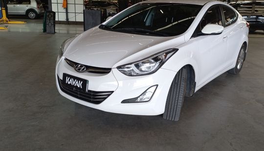 Hyundai • Elantra