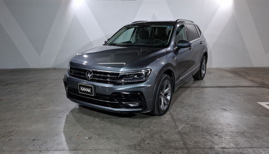 Volkswagen • Tiguan