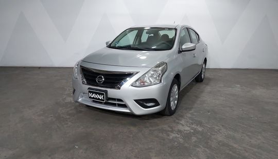 Nissan • Versa