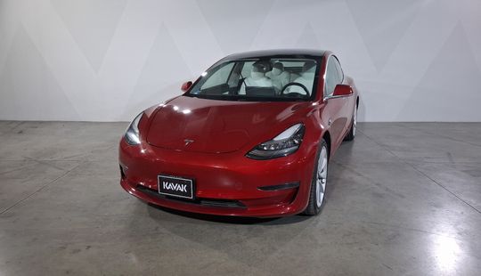 Tesla • Model 3