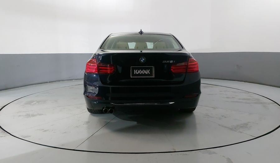 Bmw Serie 3 2.0 328IA LUXURY LINE Sedan 2014