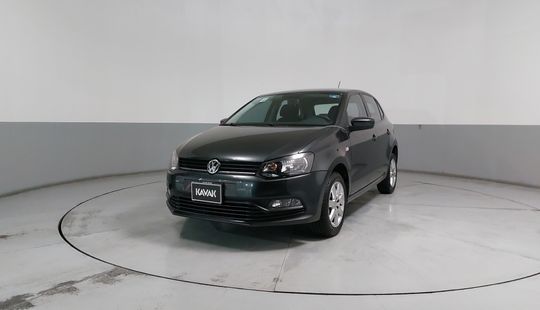 Volkswagen • Polo