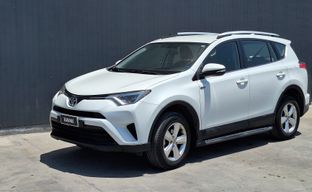 Toyota • RAV4