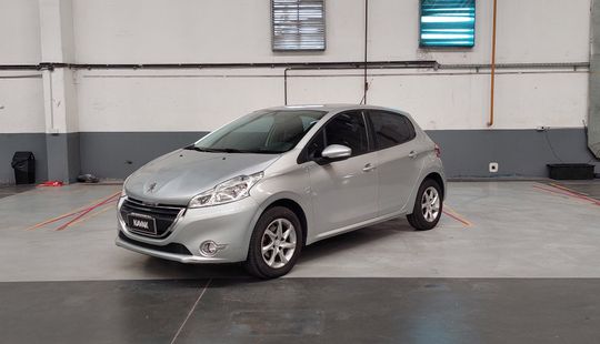 Peugeot • 208