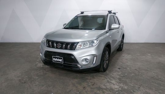 Suzuki • Vitara