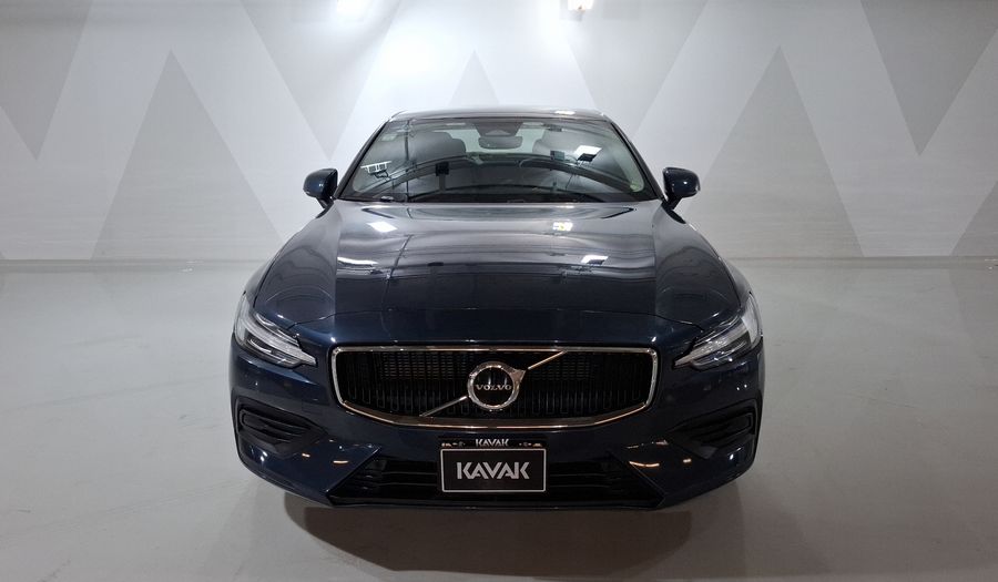 Volvo S60 2.0 B4 MHEV PLUS AUTO Sedan 2023