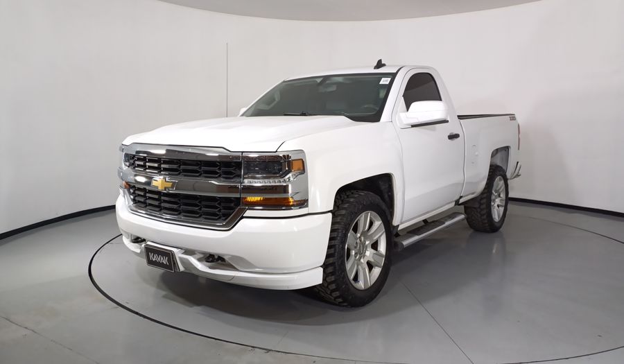 Chevrolet Silverado 1500 4.3 CAB REG F V6 AT Pickup 2017