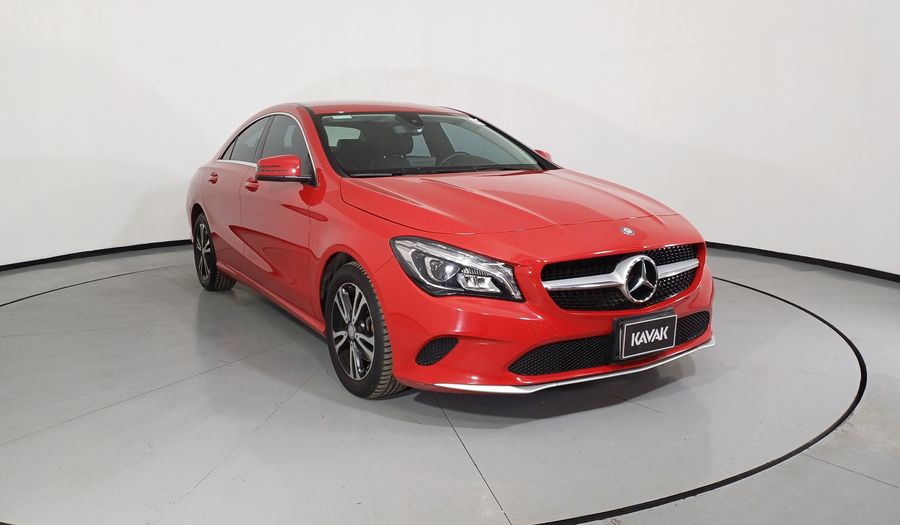 Mercedes Benz Clase Cla 1.6 CLA 200 CGI SPORT AT Coupe 2017