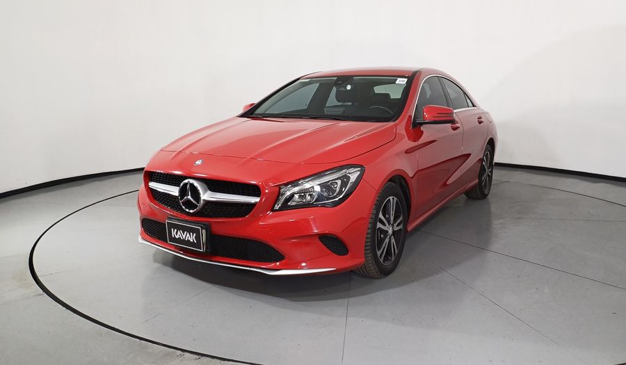 Mercedes Benz Clase Cla 1.6 CLA 200 CGI SPORT AT Coupe 2017