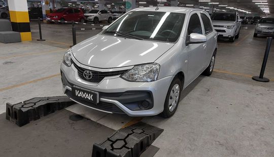 Toyota • Etios