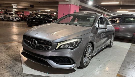 Mercedes Benz • Clase CLA