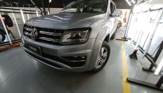 Volkswagen • Amarok