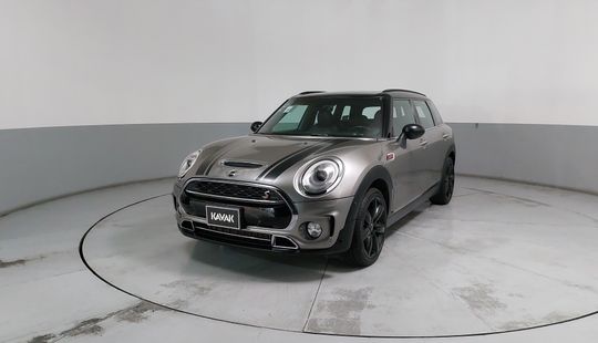 Mini • Clubman