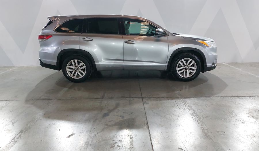 Toyota Highlander 3.5 LE AT Suv 2016