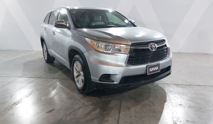 Toyota Highlander 3.5 LE AT Suv 2016