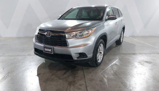 Toyota • Highlander