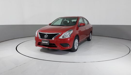 Nissan • Versa