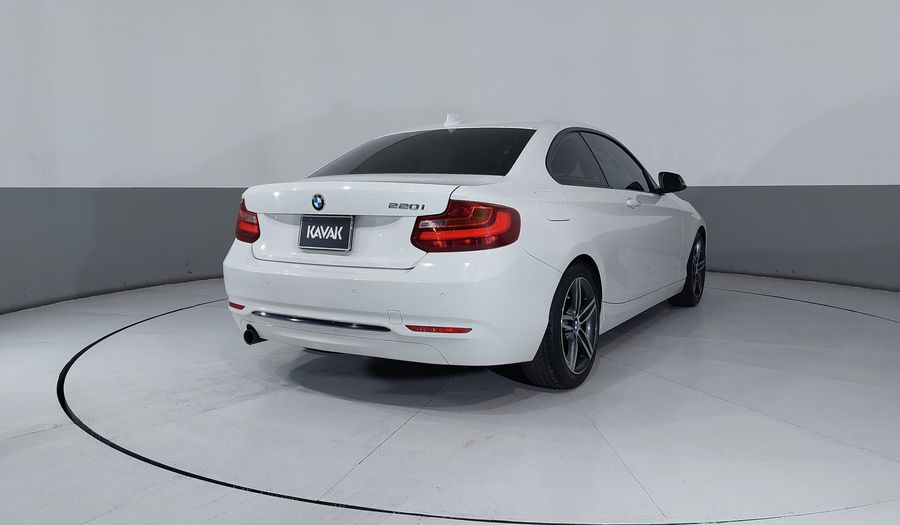 Bmw Serie 2 2.0 220IA SPORT LINE Coupe 2016