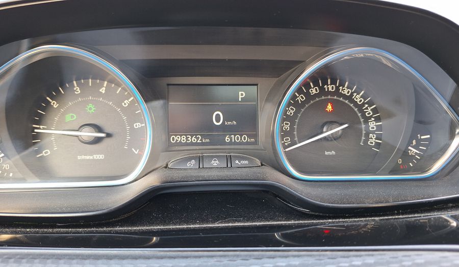 Peugeot 2008 1.2 PURETECH 110 AUTO ALLURE PACK Wagon 2018