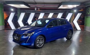 Peugeot • 208