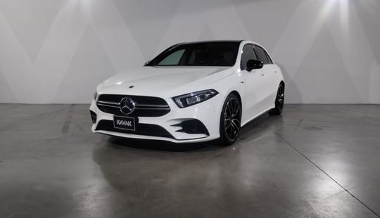 Mercedes Benz • Clase A