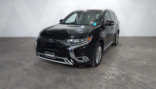 Mitsubishi • Outlander