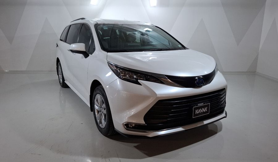 Toyota Sienna 2.5 HEV XLE PIEL AUTO Minivan 2022