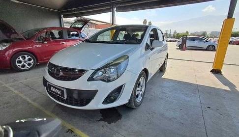 Opel Corsa 1.4 ENJOY FULL Hatchback 2014