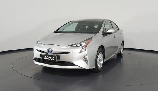 Toyota • Prius