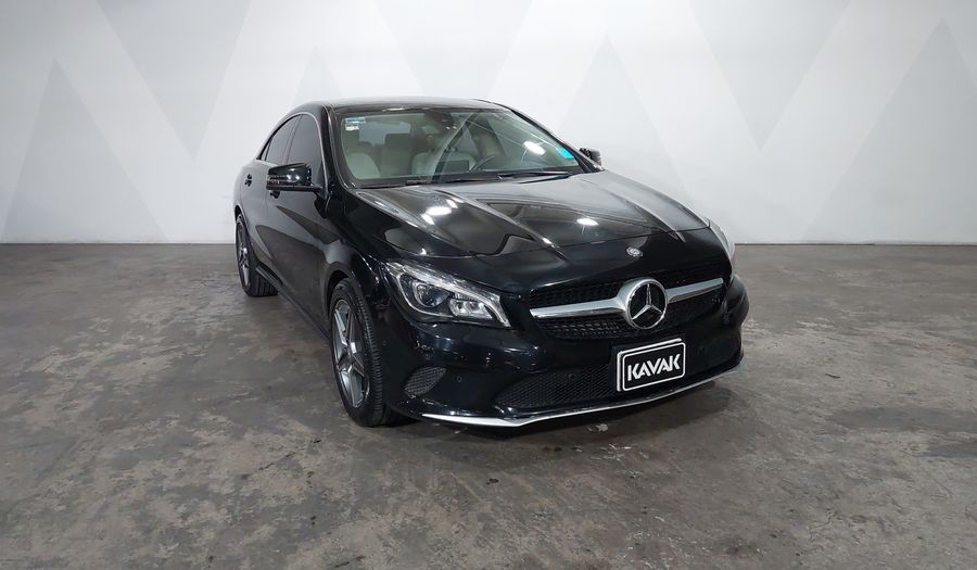 Mercedes Benz Clase Cla 1.6 CLA 200 CGI SPORT AT Coupe 2017