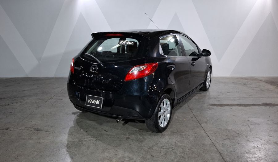 Mazda 2 1.5 TOURING TA Hatchback 2015