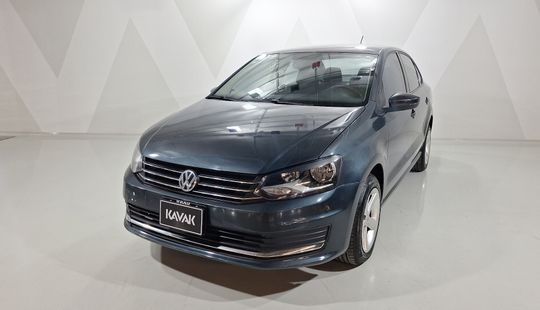 Volkswagen • Vento