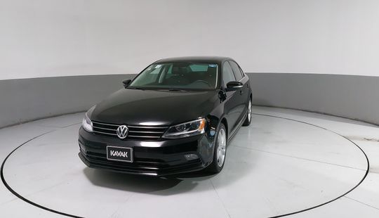 Volkswagen • Jetta