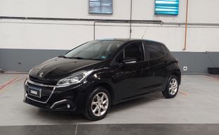 Peugeot • 208