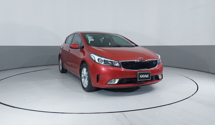 Kia Forte 2.0 EX MT Hatchback 2017