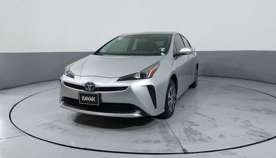 Toyota • Prius