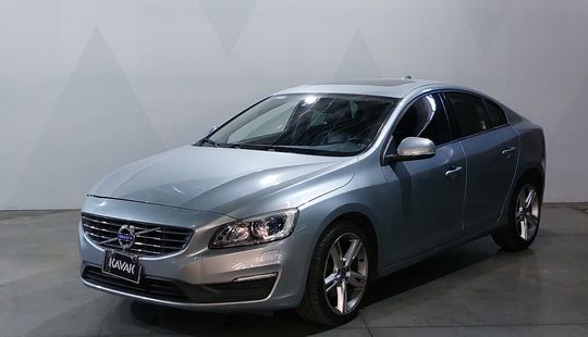 Volvo • S60