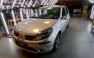 Renault • Sandero