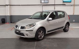 Renault • Sandero