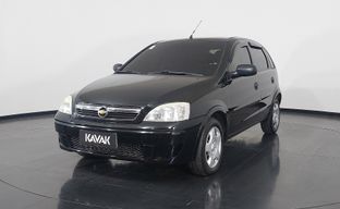 Chevrolet • Corsa